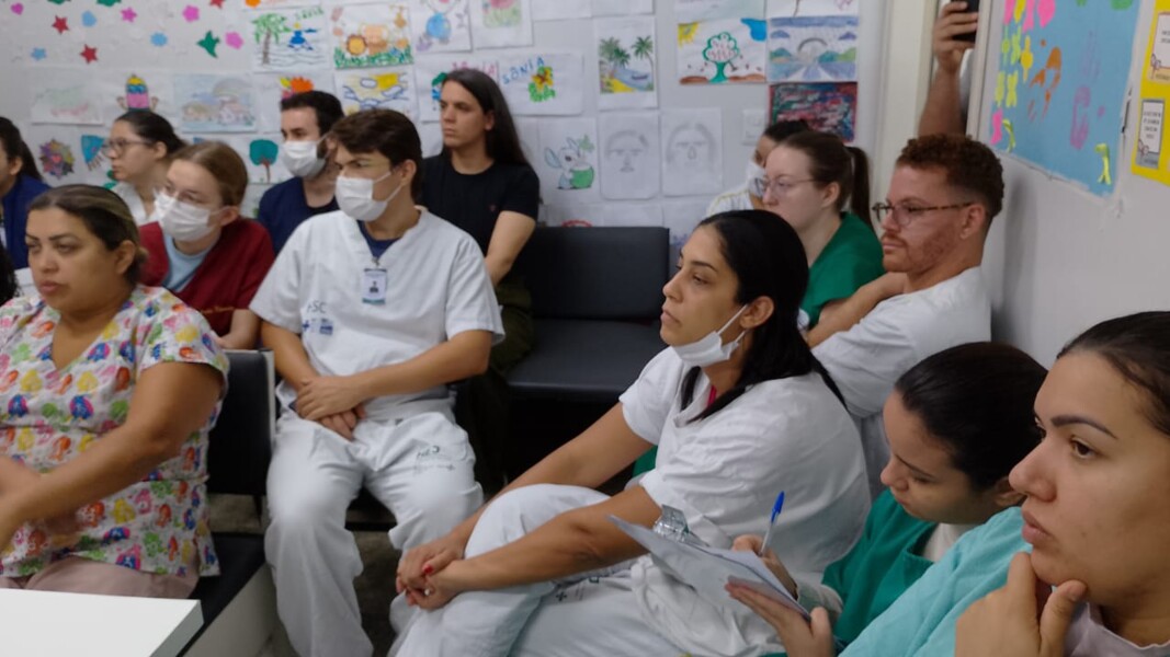 colaboradores-do-hospital-estadual-de-jatai-participam-de-treinamento-sobre-ventilacao-pulmonar